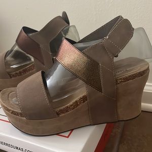 Pierre Dumas. Size 10 wedge sandals. Taupe. NWT